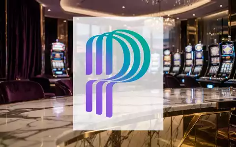 Luxuriöses Casino-Interieur in gedimmtem, elegantem Licht mit goldenen Akzenten und moderner Atmosphäre. - Foto: über boerse-global.de