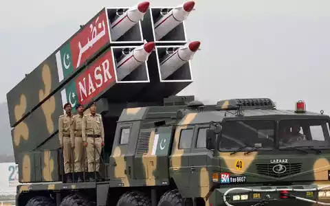 Das Militär der Atommacht Pakistan gilt als kampferprobt. (Symbolbild) - Foto: Uncredited/AP/dpa