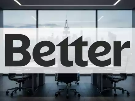 Modernes, leeres Büro mit Blick auf eine verschwommene Skyline, das eine Atmosphäre von unternehmerischer Ungewissheit vermittelt. - Foto: über boerse-global.de