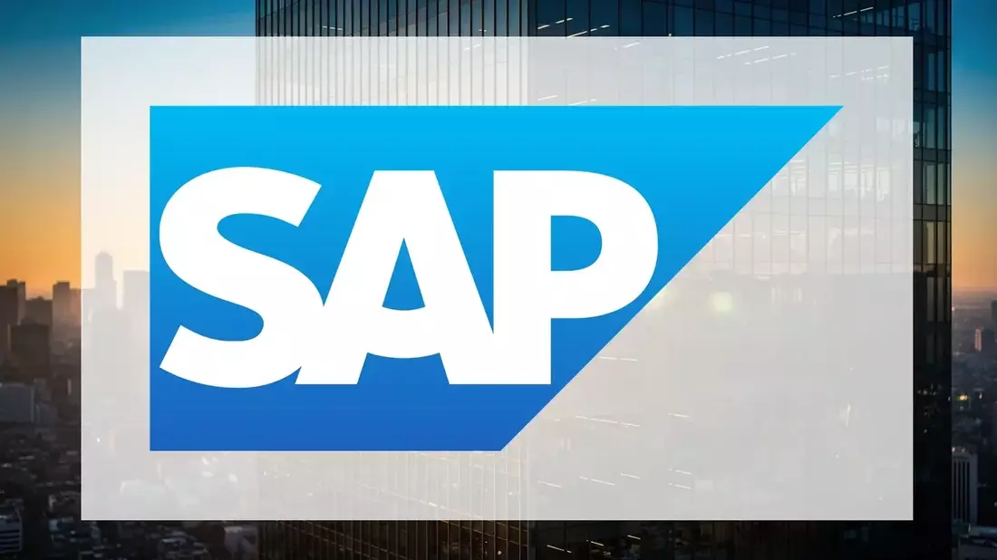 SAP Stock Rally vs. Analyst Skepticism: AI Deals, Regulatory Relief, and Valuation Debate