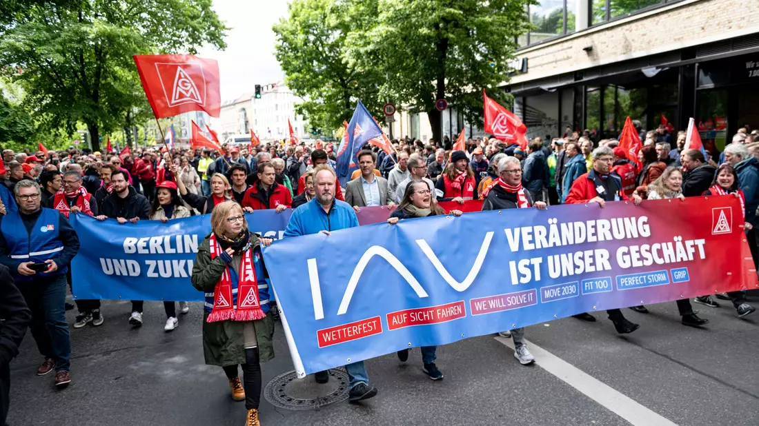 Beim Automobilzulieferer IAV ist die Schließung des Berliner Standorts abgewendet. (Archivbild) - Bild: Fabian Sommer/dpa