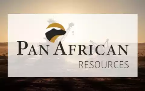 Moderne Goldmine in einer afrikanischen Wüstenlandschaft bei Sonnenuntergang. - Foto: über boerse-global.de