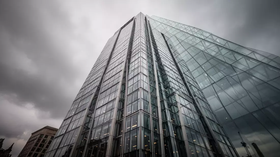 A jury at the Inner London Crown Court has found two companies guilty of health and safety breaches after a coach driver was killed by a falling window pane at a luxury residential development on the…