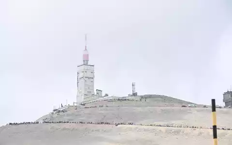 Der Mont Ventoux gehörte erstmals zum Programm der Frauen-Tour. (Archivbild) - Foto: David Stockman/BELGA/dpa