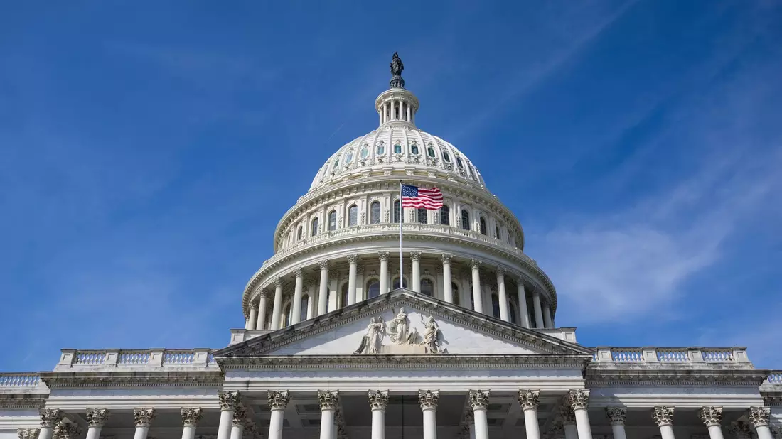 Der US-Senat hat mit deutlicher Mehrheit für ein Gesetz zu Russland-Sanktionen gestimmt. (Archivbild) - Bild: Tom Brenner/AP/dpa