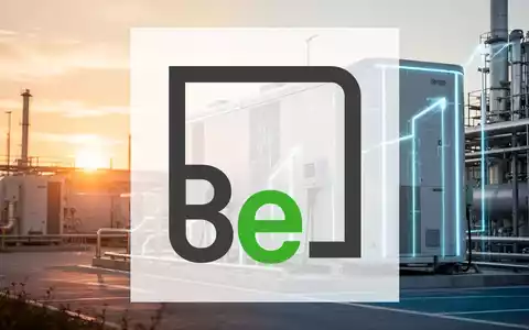 Moderne Wasserstoff-Brennstoffzellenanlage in einer industriellen Umgebung während des Sonnenuntergangs. - Foto: über boerse-global.de