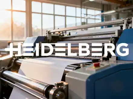 Abstrakte Darstellung einer modernen Industrieanlage mit Fokus auf Präzisionsmaschinen in einer professionellen Umgebung. - Foto: über boerse-global.de