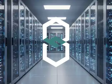 Abstrakte Darstellung eines modernen Hochleistungs-Rechenzentrums mit leuchtenden Server-Racks in einer professionellen Umgebung. - Foto: über boerse-global.de