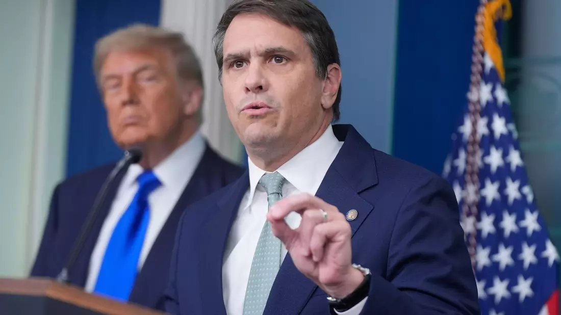 Der frühere Trump-Anwalt Todd Blanche soll im Amt des Justizministers bleiben. (Archivbild) - Bild: Manuel Ceneta/AP/dpa