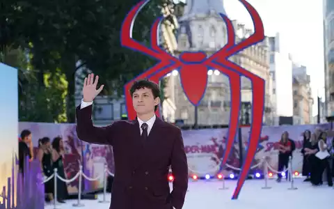 In Russland muss Spider-Man warten, bis der dicke fette Pfannekuchen über die Leinwände gerollt ist. (Archivbild) - Foto: Alberto Pezzali/Invision/AP/dpa