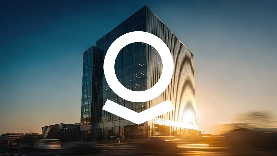 Palantir-Aktie: Uneinige Analysten, Rekordrally und scharfe KI-Kritik