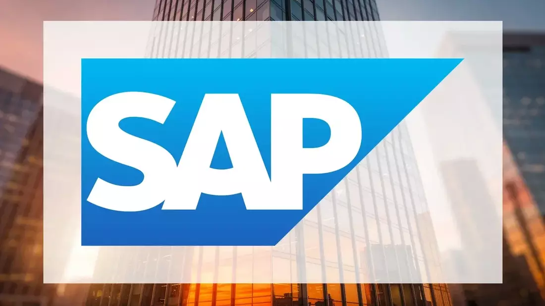 SAP Stock Breakout: Buyback Timing, Cloud Backlog, and AI Strategy