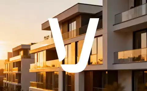 Moderne Wohnarchitektur in warmem Morgenlicht als Symbol für die Erholung im Immobiliensektor - Foto: über boerse-global.de