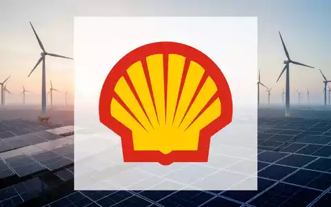 Moderne Windkraftanlagen und Solarpaneele bei Sonnenaufgang als Symbol für die Energiewende. - Foto: über boerse-global.de