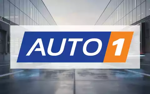Moderne Automobillogistik-Anlage bei Sonnenaufgang als Symbol für wirtschaftliches Wachstum und industrielle Effizienz. - Foto: über boerse-global.de
