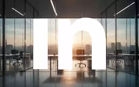 Abstrakte Darstellung einer modernen Büroarchitektur bei Sonnenaufgang, die Wachstum und digitale Transformation symbolisiert. - Foto: über boerse-global.de