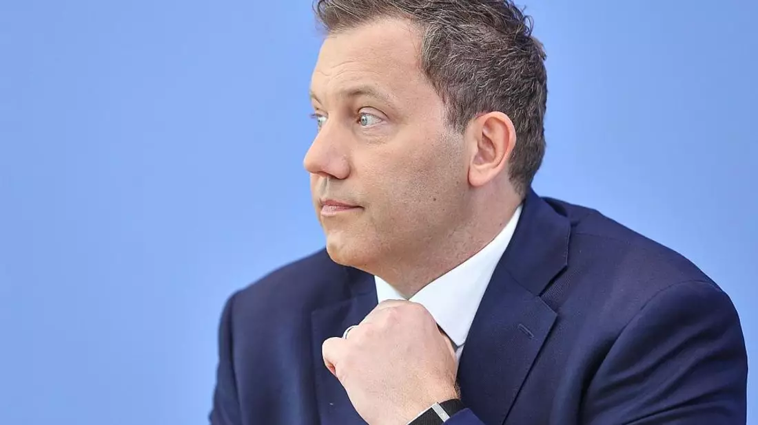 Union kritisiert Klingbeils Steuerpläne scharf