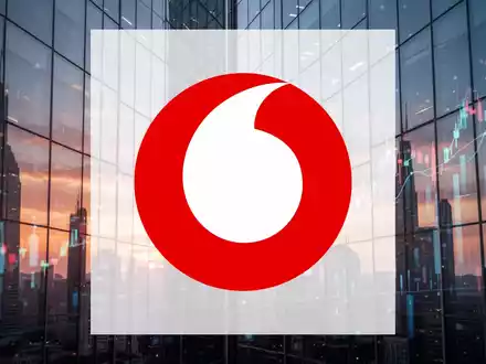 Abstraktes Bild einer modernen Glasfassade im Sonnenuntergang zur Symbolisierung von Telekommunikationsmärkten. - Foto: über boerse-global.de