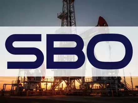 Moderne Industrieanlagen fĂŒr die Ăl- und Gasförderung bei DĂ€mmerung - Foto: ĂŒber boerse-global.de
