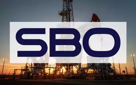 Moderne Industrieanlagen für die Öl- und Gasförderung bei Dämmerung - Foto: über boerse-global.de