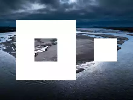 Ein breiter, flacher Fluss mit freiliegenden Sandbänken bei trübem Wetter als Symbol für logistische Herausforderungen. - Foto: über boerse-global.de