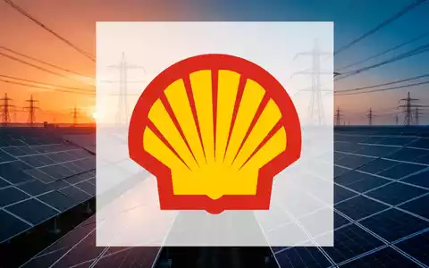 Moderne Solarpark-Infrastruktur bei Sonnenuntergang als Symbol für den Wandel im Energiesektor - Foto: über boerse-global.de