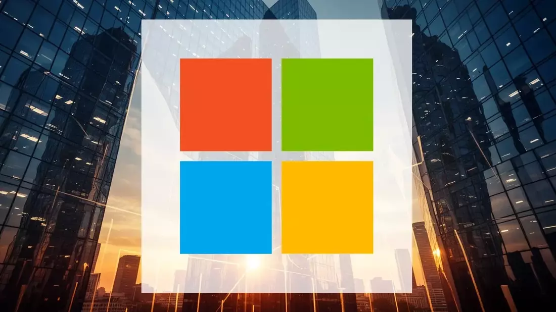 Microsoft Stock at Crossroads: Azure Growth vs. Legal Risks and Insider Selling