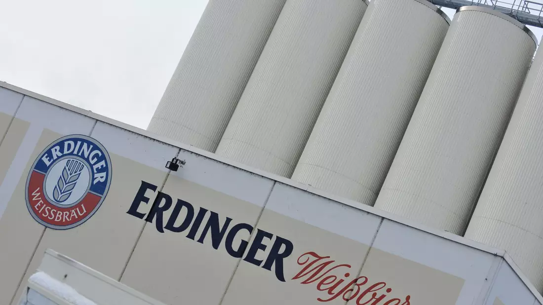 Der langjährige Chef der Erdinger Weißbräu, Werner Brombach, ist einer Mitteilung des Unternehmens zufolge im Alter von 86 Jahren gestorben. - Bild: Andreas Gebert/dpa