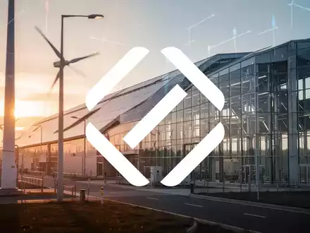 Moderne Infrastruktur für erneuerbare Energien bei goldenem Licht als Symbol für nachhaltige Investitionen. - Foto: über boerse-global.de