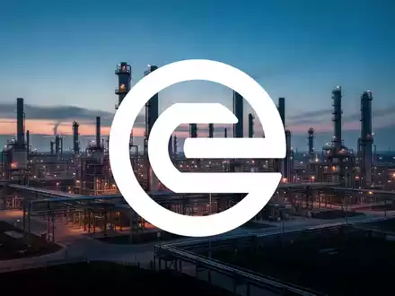 Moderne Industrieanlage in der Dämmerung als Symbol für strukturellen Wandel in der Chemiebranche. - Foto: über boerse-global.de