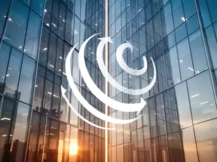 Moderne Glasfassade eines Bürogebäudes bei goldenem Licht als Symbol für den Immobilienmarkt. - Foto: über boerse-global.de