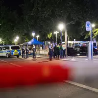 Großeinsatz am Bahnhof Zoo: Dort fielen in der Nacht tödliche Schüsse. - Foto: Christophe Gateau/dpa