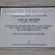 Die «Berliner Gedenktafel» zu Ehren Bowie in der Hauptstraße in Berlin-Schöneberg. (Archivbild) - Bild: picture alliance / dpa