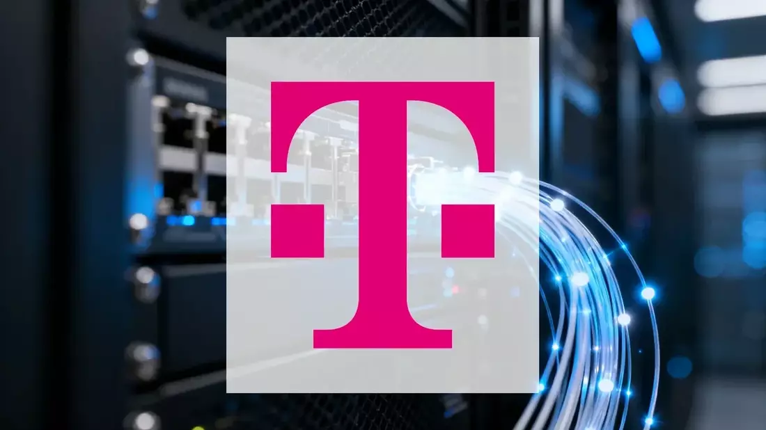 Deutsche Telekom AI Investor Day: €20B Cash Flow, €5B Buyback, Stock Outlook