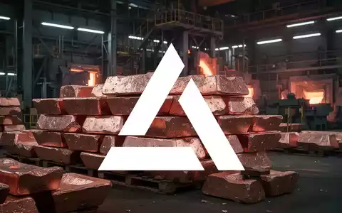 Stapel aus glänzendem Kupfer in einer modernen Industrieanlage als Symbol für wirtschaftlichen Erfolg. - Foto: über boerse-global.de