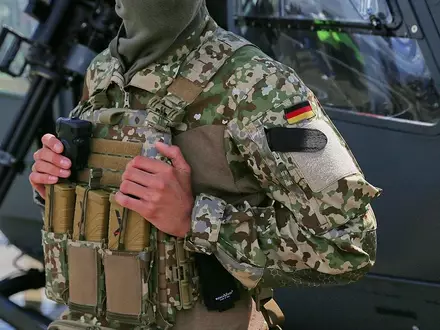 Bundeswehrsoldat in Flecktarnuniform (Archiv) - Foto: via dts Nachrichtenagentur