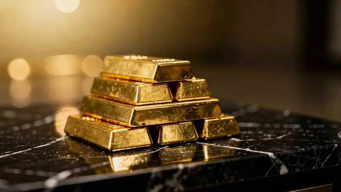 Gold Price Consolidates Near $4,400 Ahead of US Inflation Data