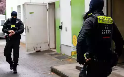 In Berlin gibt es zwei Sondereinheiten, die sich mit Schusswaffengewalt beschäftigen.  (Archivbild) - Foto: Fabian Sommer/dpa