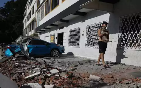 Ein Erdbeben hat in Kolumbien Schäden angerichtet. - Foto: Santiago Saldarriaga/AP/dpa