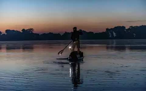 Mit dem Stand-up-Paddleboard über 650 km von Halle bis zur Ostsee / Eine Reise, die Distanzen überwindet - zwischen Menschen, in der Gesellschaft und zur Natur - Foto: presseportal.de
