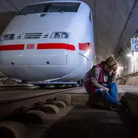 Der Übungseinsatz in dem Eisenbahntunnel fand am Samstag statt.  - Foto: Jacob Schröter/dpa
