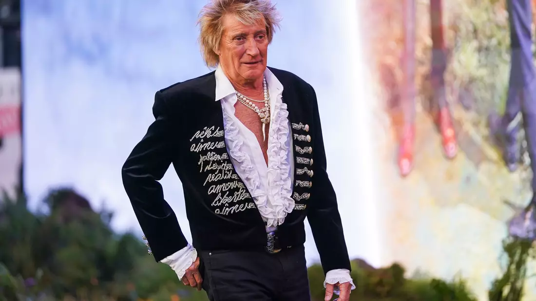 Popstar Rod Stewart muss Konzert absagen.(Archivbild) - Bild: Alberto Pezzali/Invision/dpa