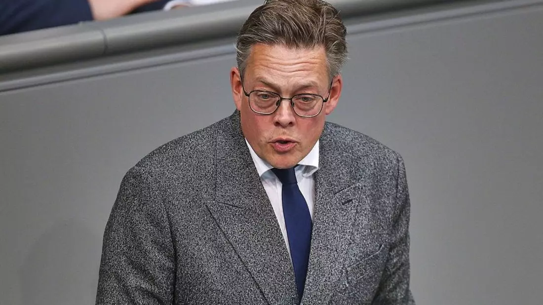Grüne fordern Stärkung der Kontrolle bei Nachrichtendienstreform