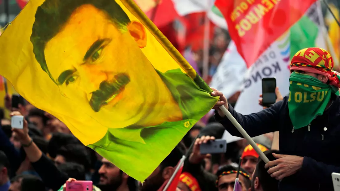 PKK-Chef Öcalan ist seit 1999 inhaftiert. (Archivbild) - Bild: Lefteris Pitarakis/AP/dpa