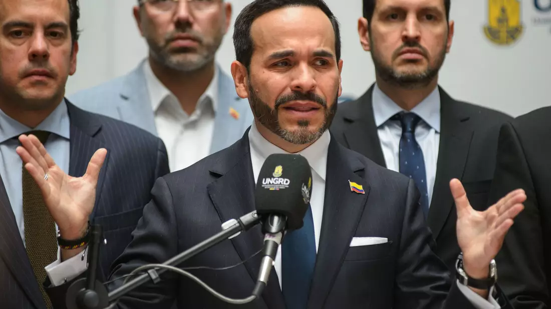 Der kolumbianische Präsident Abelardo de la Espriella wurde erst am Freitag vereidigt.  - Bild: Sebastian Barros/AP/dpa