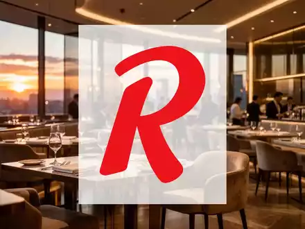 Modernes, gehobenes Restaurantinterieur in atmosphärischer Abendbeleuchtung. - Foto: über boerse-global.de