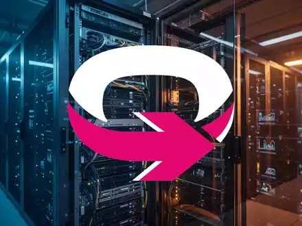 Moderne Serverinfrastruktur in einem Rechenzentrum mit atmosphärischer Beleuchtung als Symbol für Energie und KI-Technik. - Foto: über boerse-global.de