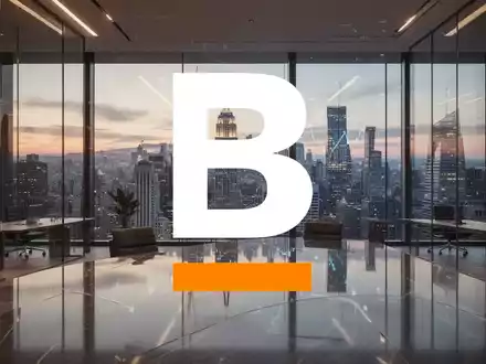Modernes Büro mit Blick auf eine Skyline bei Dämmerung, symbolisiert Wachstum und globales Vermögensmanagement. - Foto: über boerse-global.de