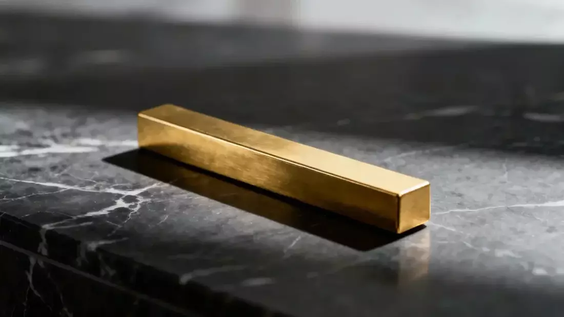 Gold Hits $4,422 on Weak Jobs Data and Central Bank Buying Spree