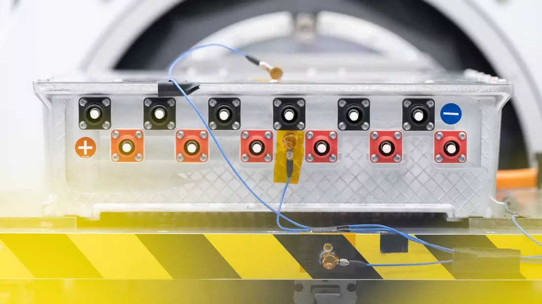 Deutschlands Elektroindustrie verzeichnet einen Auftragsschub zur Jahresmitte. (Symbolbild) - Bild: Sebastian Gollnow/dpa
